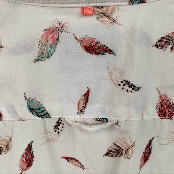 Men’s Short Sleeve Button Down Shirt - Picture 3 of 9